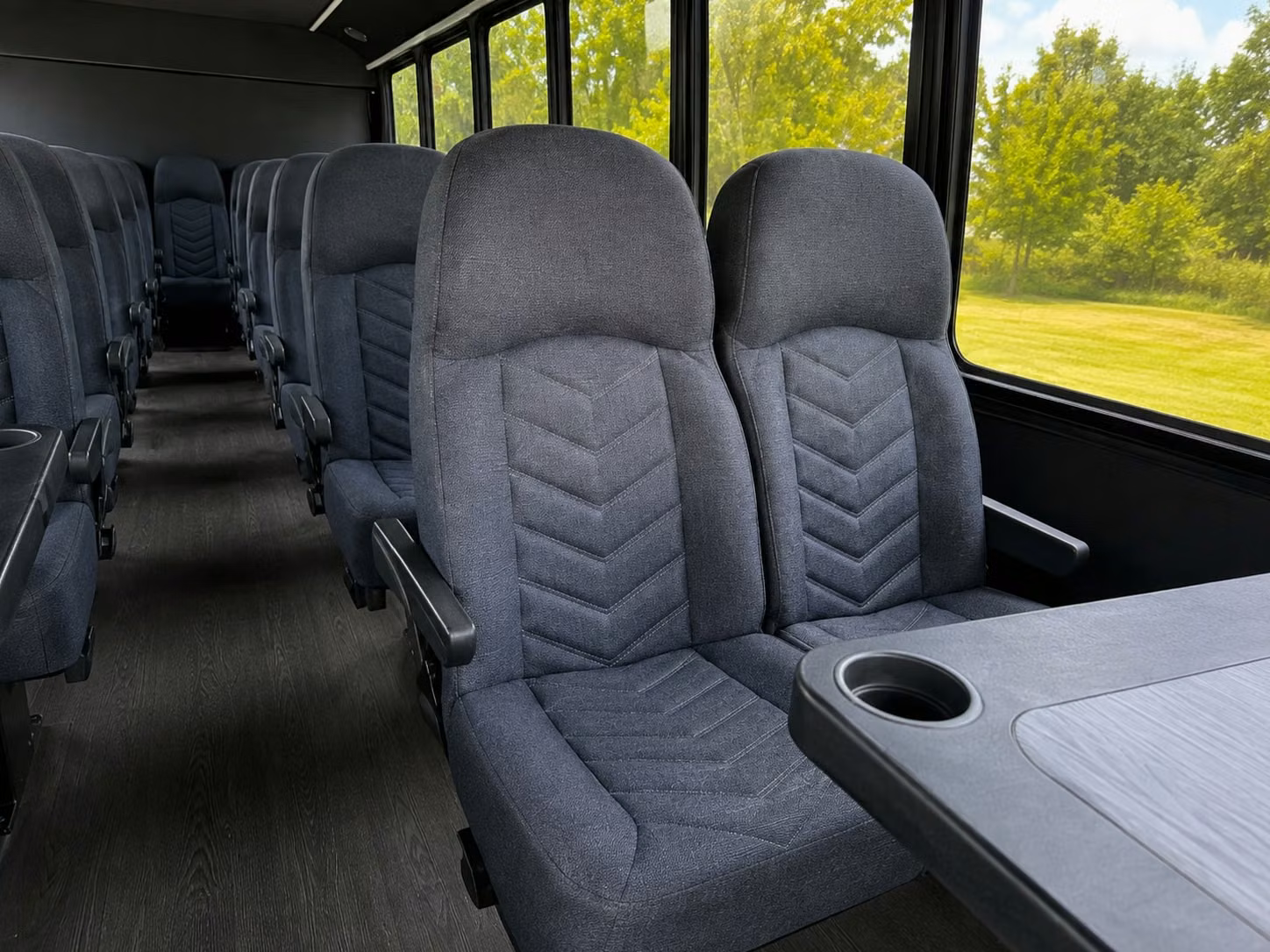 redding 15 passenger minibus rental